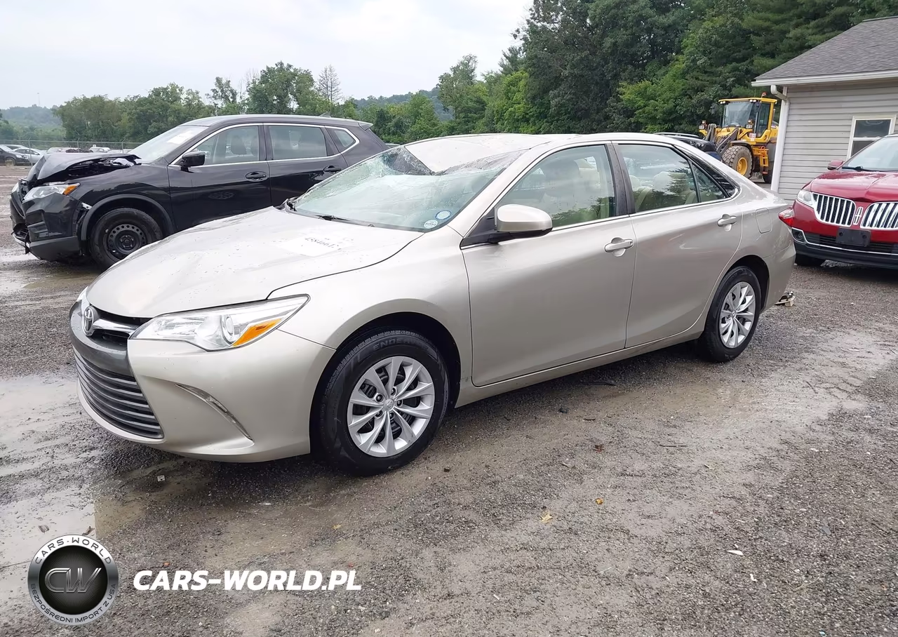 2017 Toyota Camry Le VIN:4T1BF1FKXHU700825 - 2