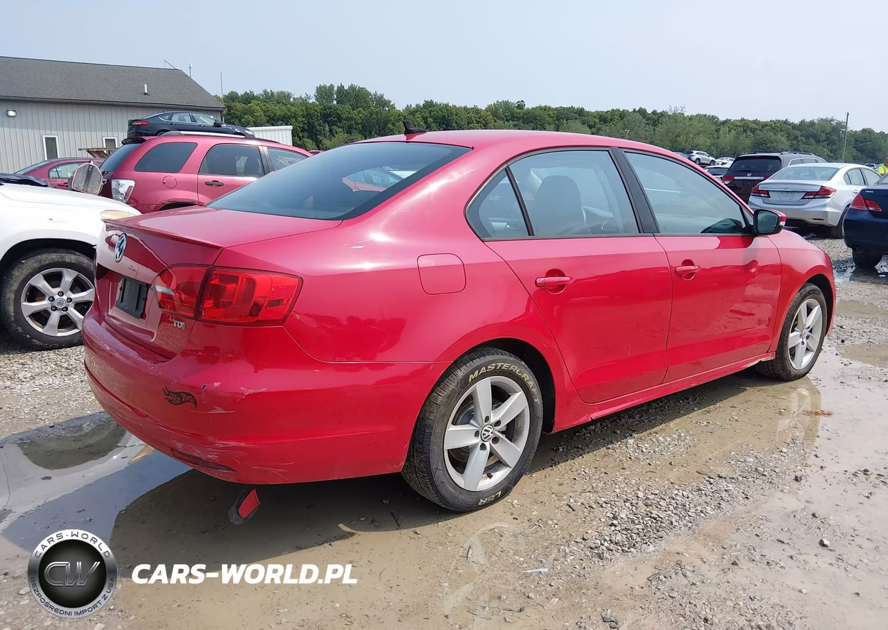 2011 Volkswagen Jetta 2.0L Tdi Le VIN:3VW3L7AJ3BM133465 - 4