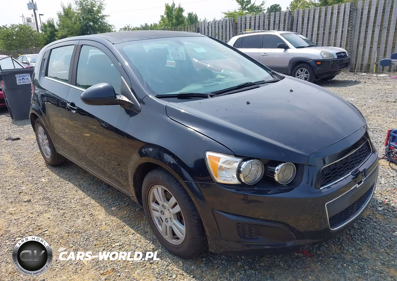 2015 Chevrolet Sonic Lt Auto – zdjęcie 1 z 11