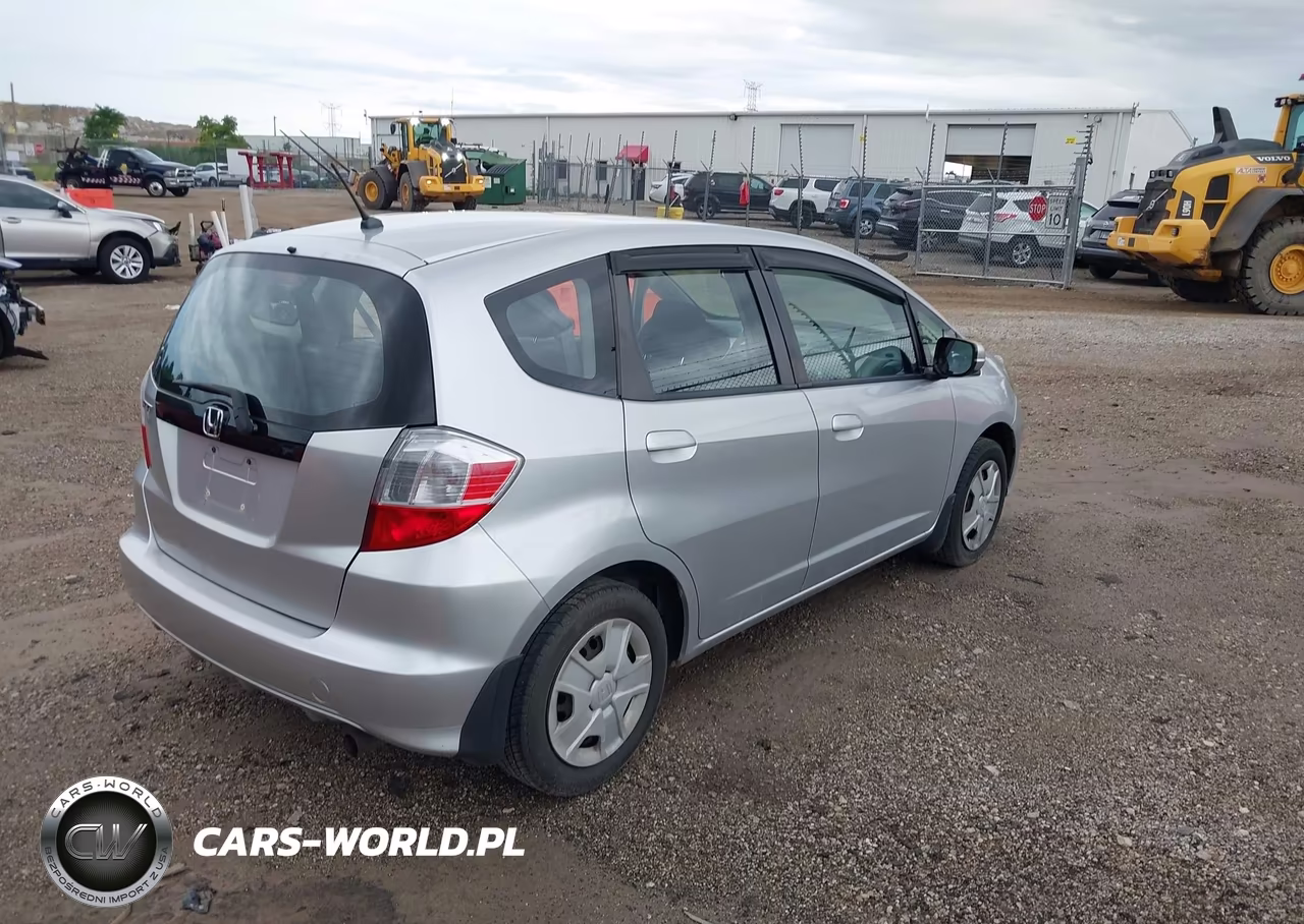 2012 Honda Fit VIN:JHMGE8H3XCC028449 - 4