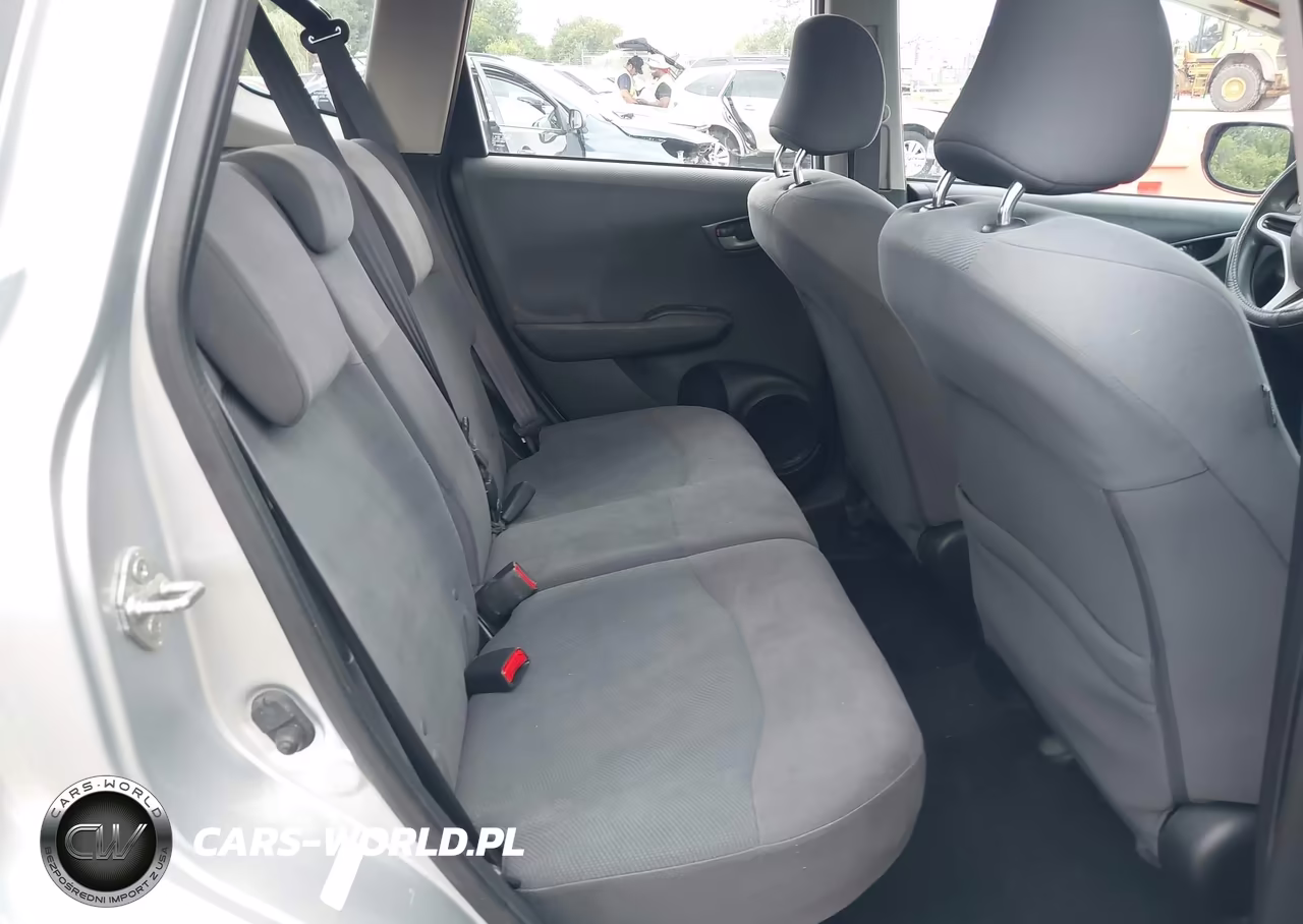 2012 Honda Fit VIN:JHMGE8H3XCC028449 - 8