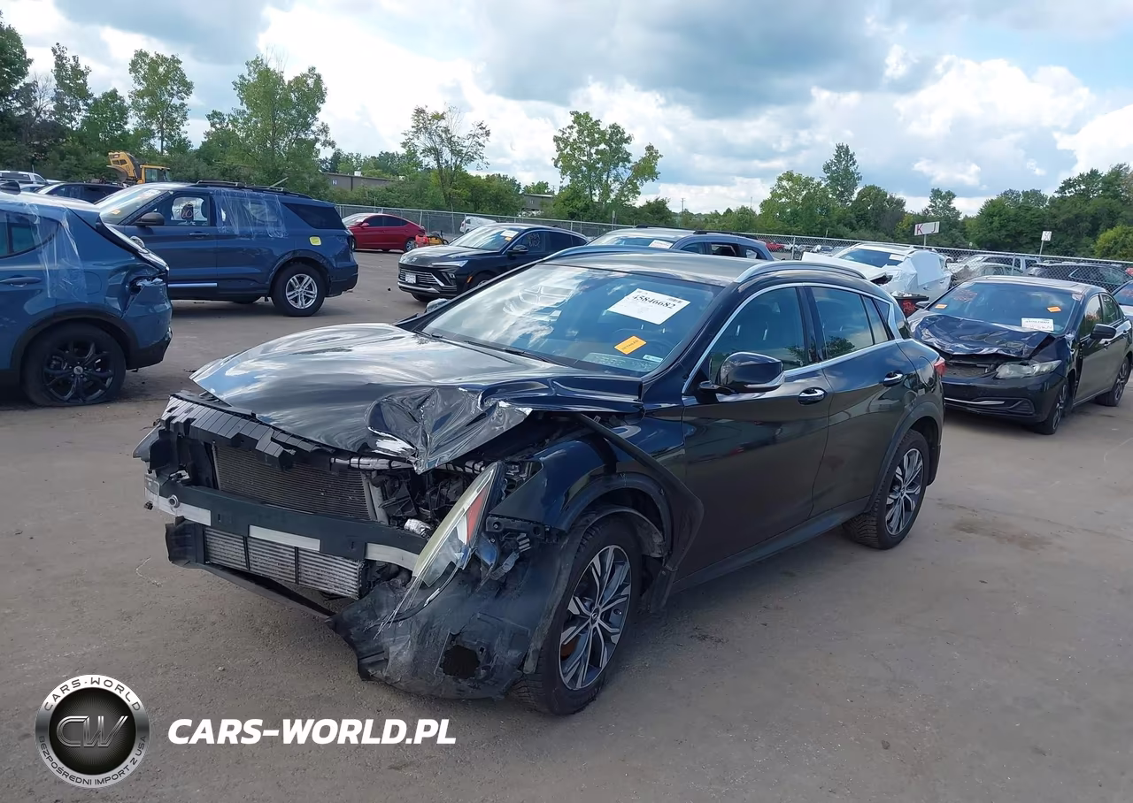 2017 Infiniti Qx30 Premium VIN:SJKCH5CR2HA021044 - 2