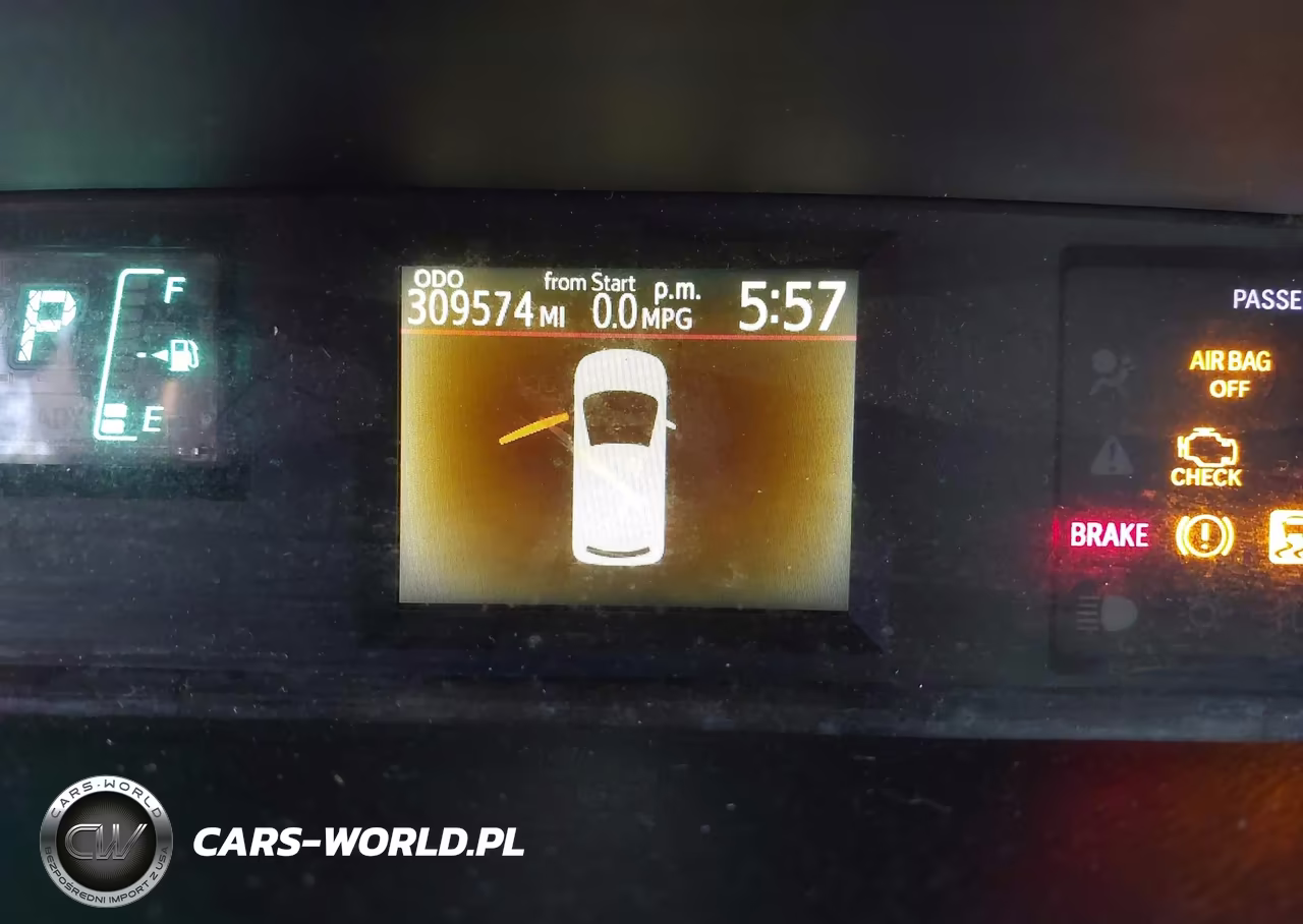 2012 Toyota Prius C One VIN:JTDKDTB33C1010784 - 7