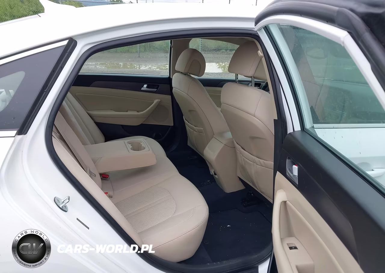 2015 Hyundai Sonata Sport VIN:5NPE34AF2FH054029 - 8