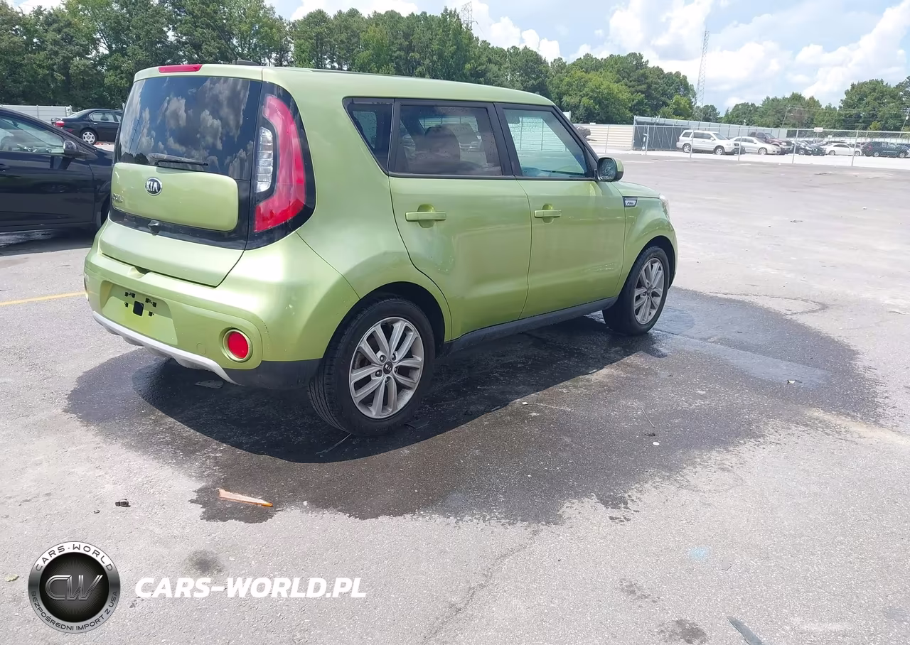2017 Kia Soul + VIN:KNDJP3A5XH7883863 - 4