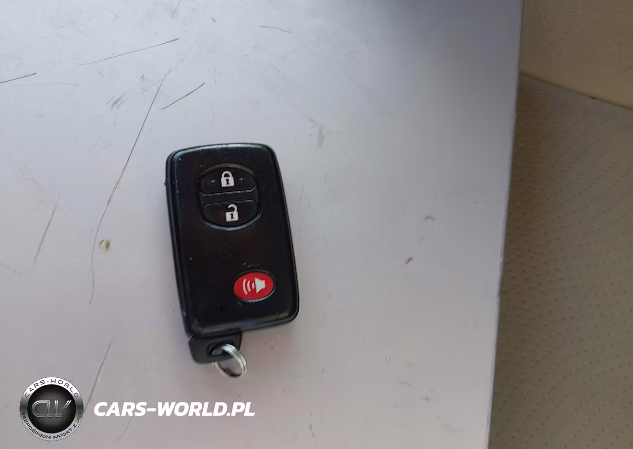 2014 Toyota Prius Two VIN:JTDKN3DU9E1748613 - 11