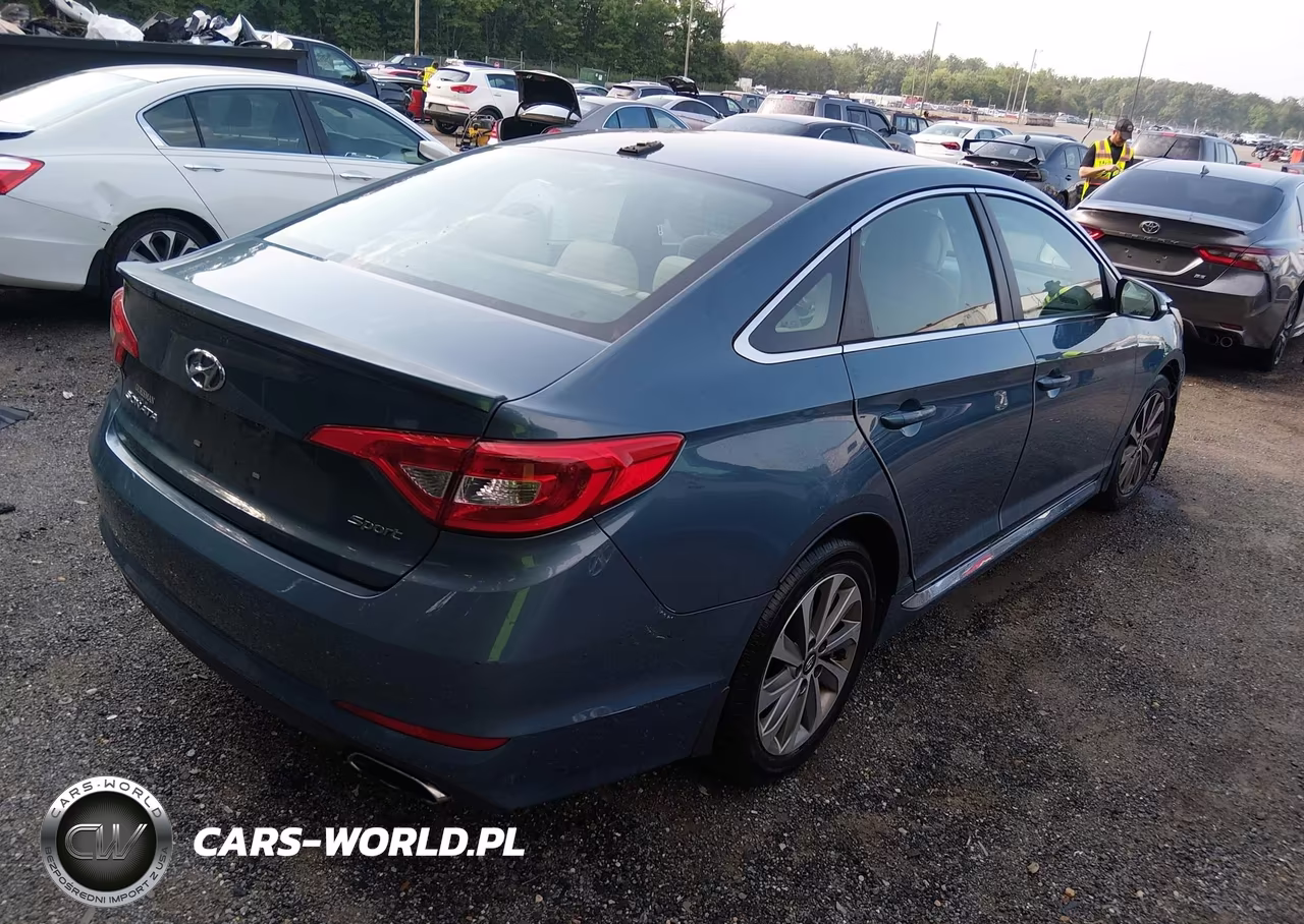 2017 Hyundai Sonata Sport VIN:5NPE34AF9HH473465 - 4