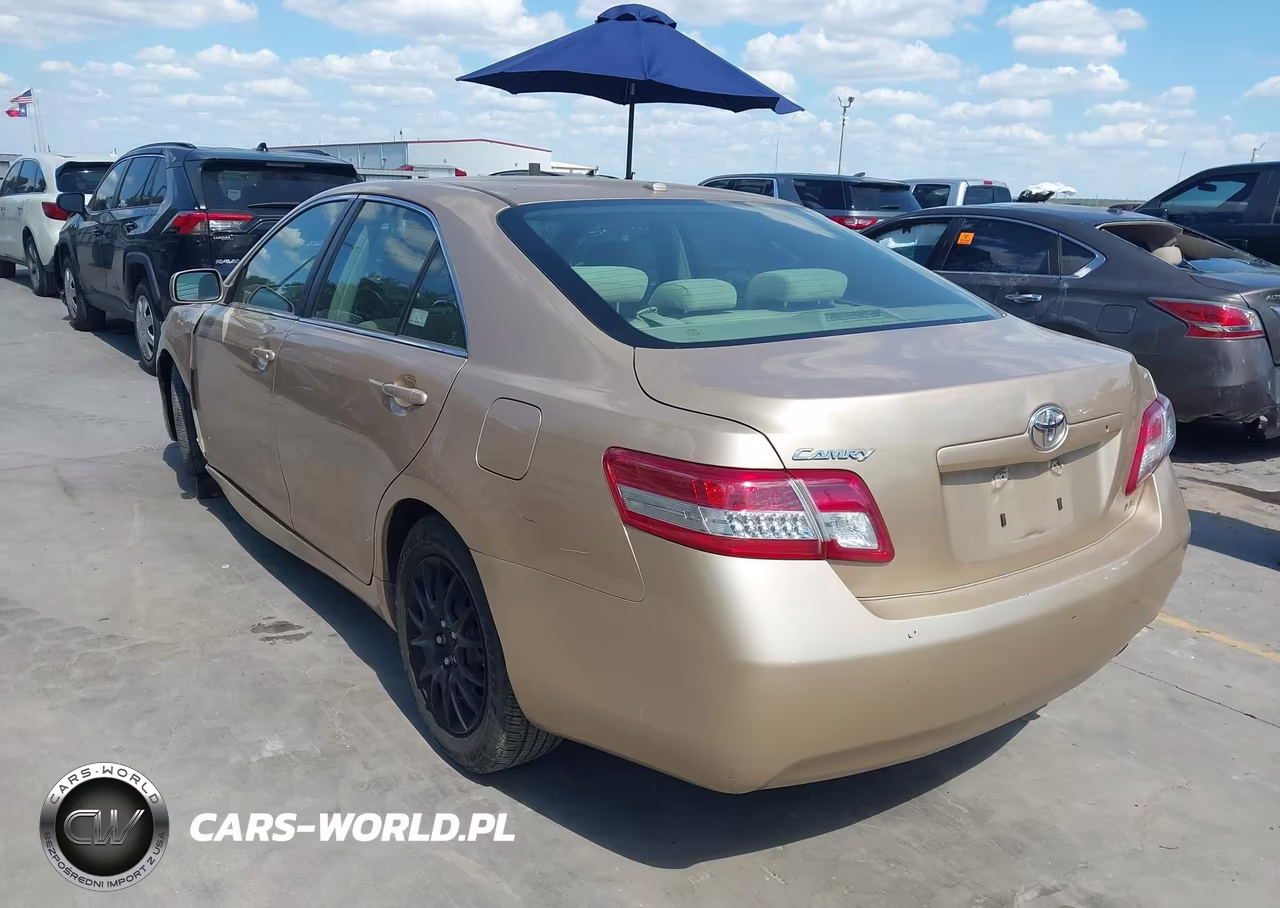2010 Toyota Camry Le VIN:4T1BF3EK0AU089156 - 3