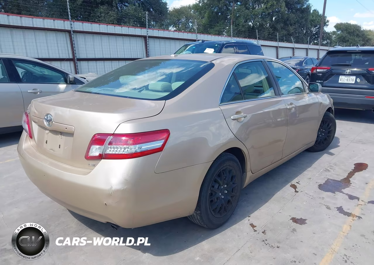 2010 Toyota Camry Le VIN:4T1BF3EK0AU089156 - 4