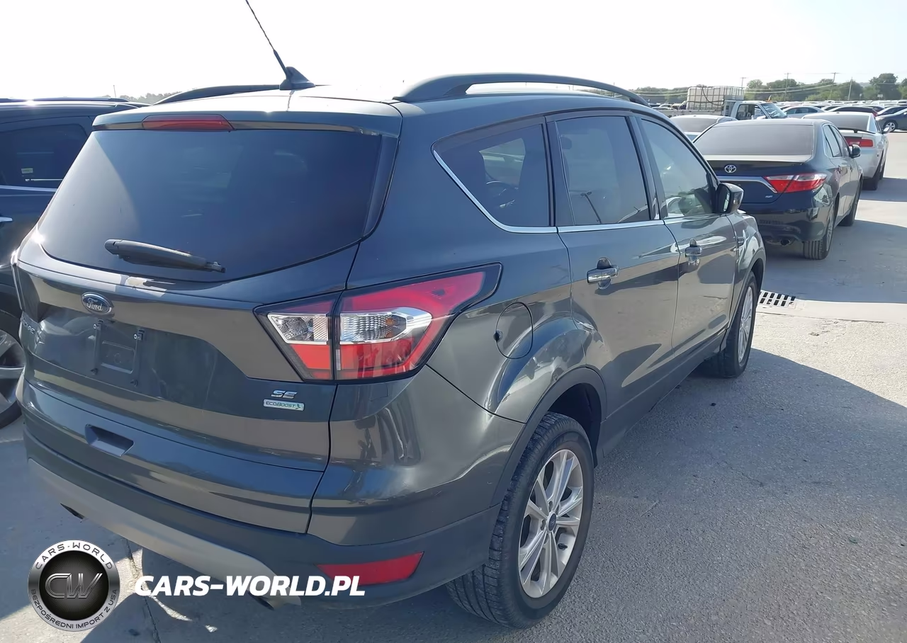 2018 Ford Escape Se VIN:1FMCU0GDXJUD58884 - 4
