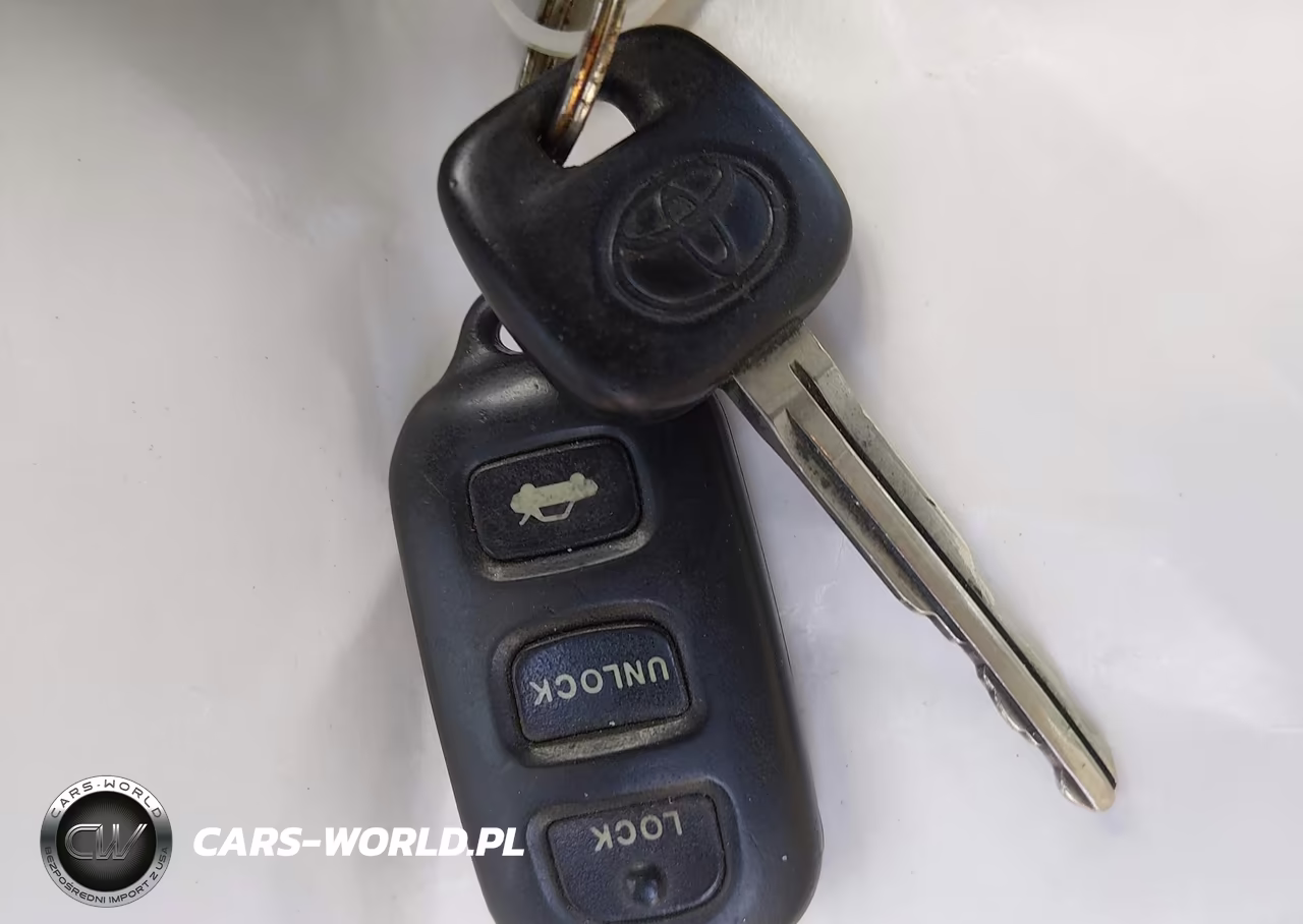 2003 Toyota Camry Le VIN:4T1BE32K13U706719 - 11