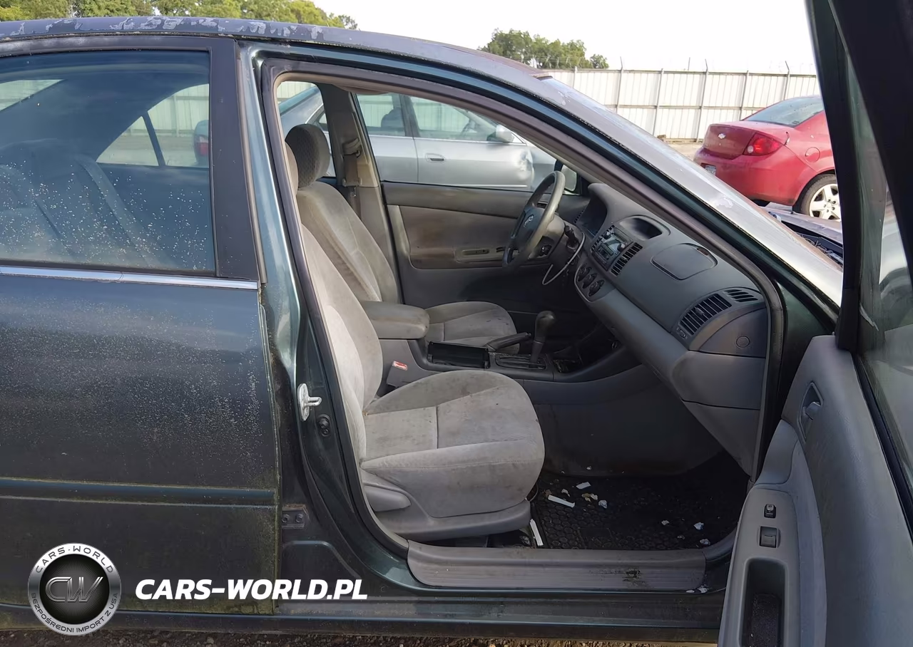 2003 Toyota Camry Le VIN:4T1BE32K13U706719 - 5