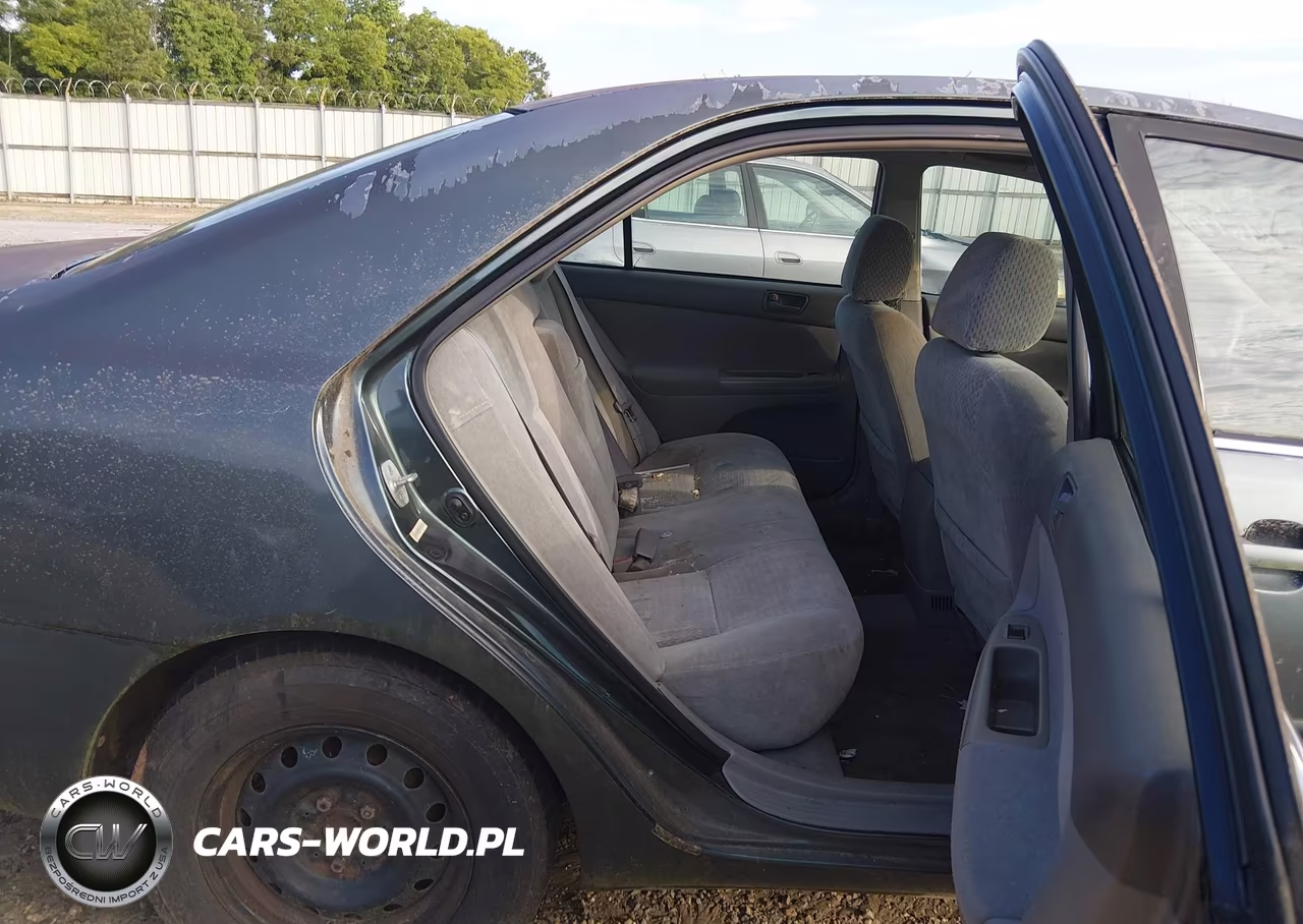 2003 Toyota Camry Le VIN:4T1BE32K13U706719 - 8