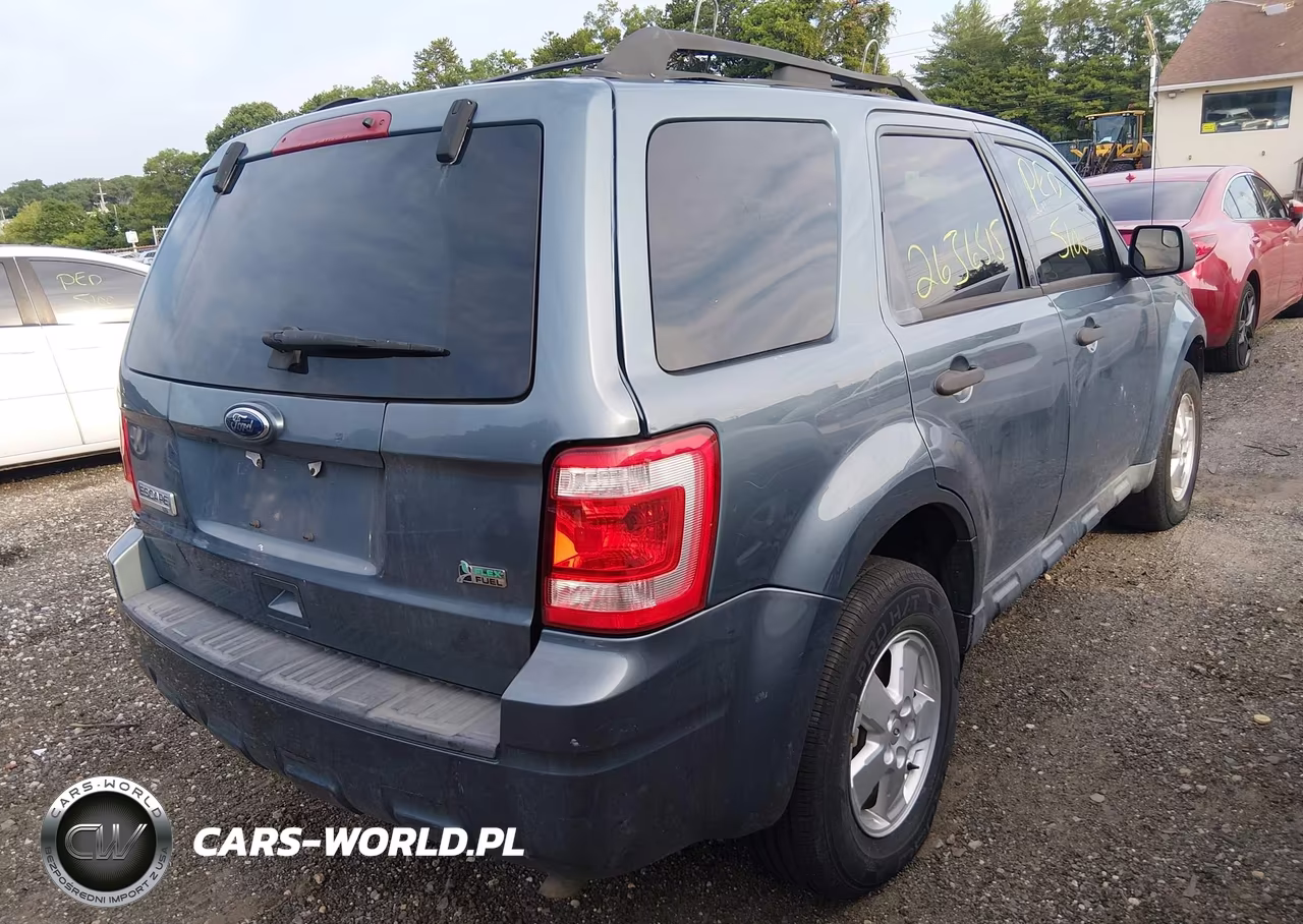 2010 Ford Escape Xlt VIN:1FMCU9DG0AKD15783 - 4