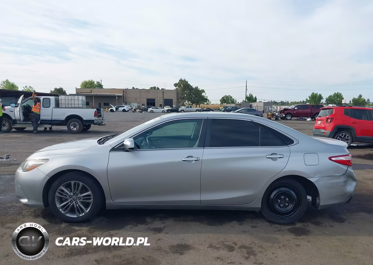 2015 Toyota Camry Se VIN:4T1BF1FK4FU094189 - 14