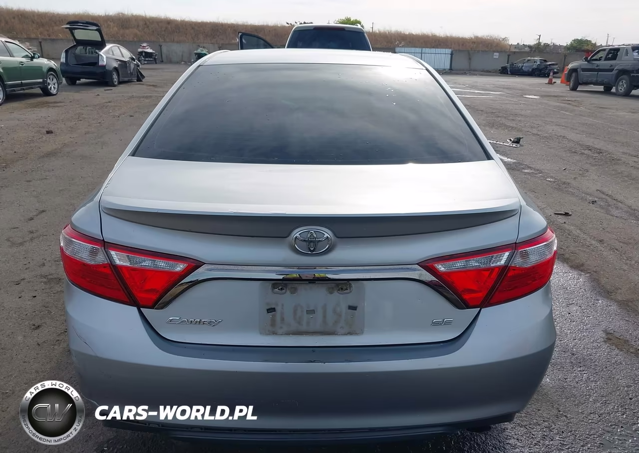 2015 Toyota Camry Se VIN:4T1BF1FK4FU094189 - 16