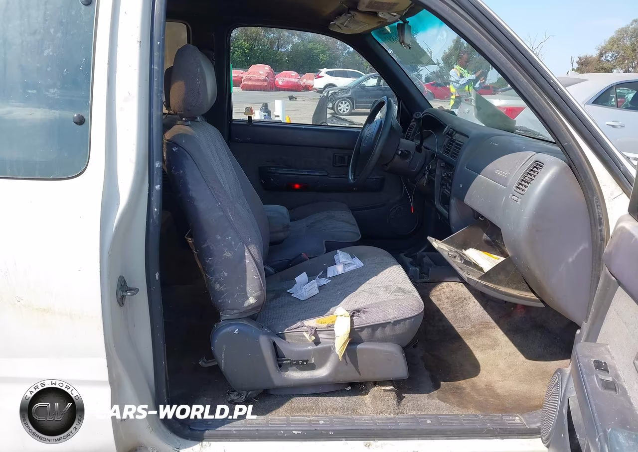1998 Toyota Tacoma Base V6 VIN:4TAVN52N0WZ069879 - 5