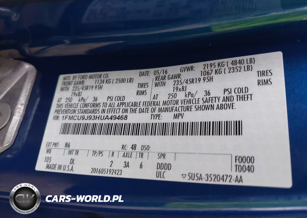 2017 Ford Escape Titanium VIN:1FMCU9J93HUA49468 - 9