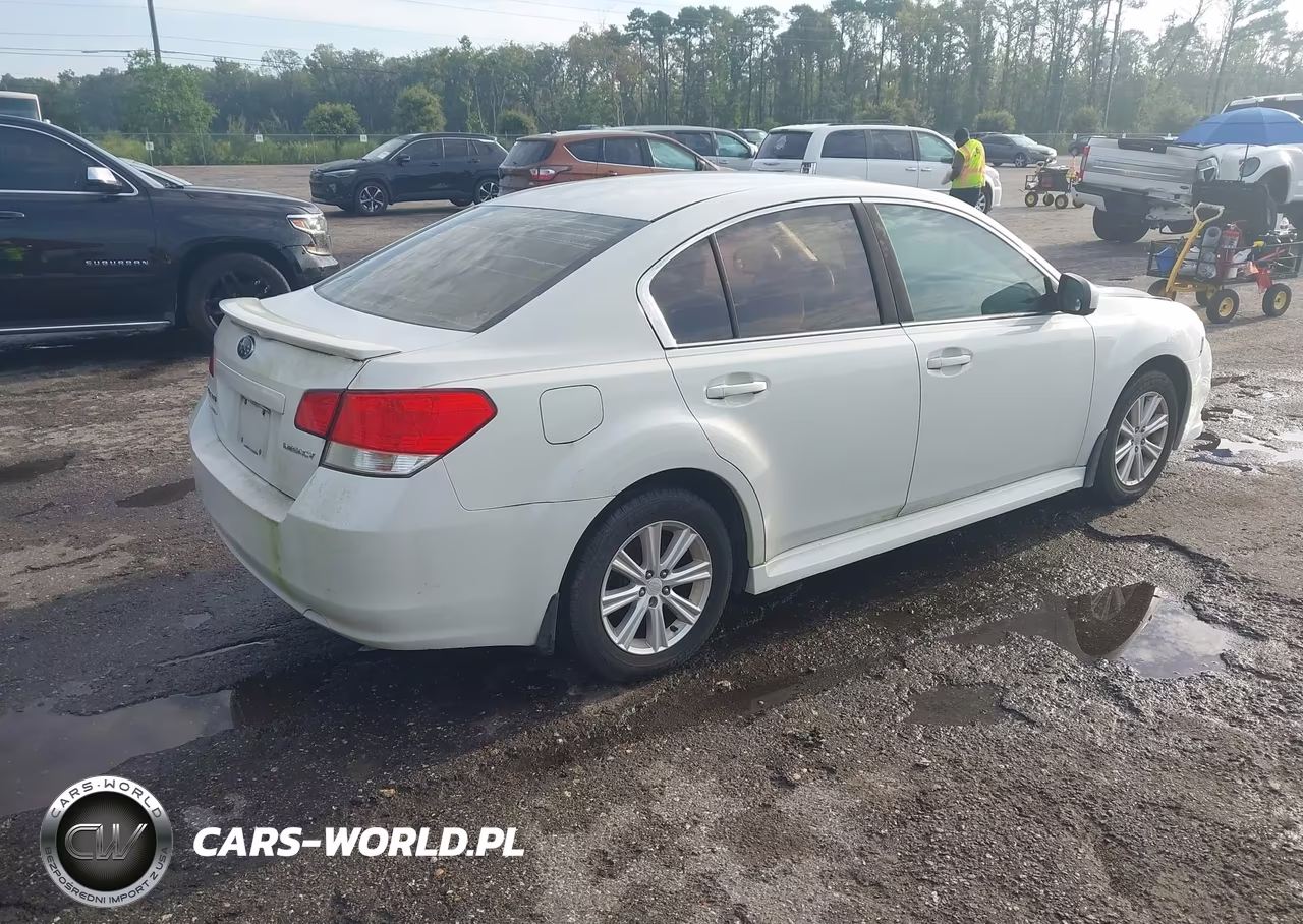 2012 Subaru Legacy 2.5I Premium VIN:4S3BMCC64C3038624 - 4