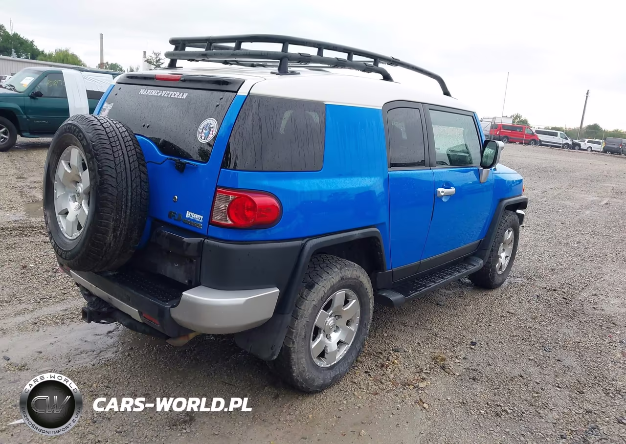 2007 Toyota Fj Cruiser VIN:JTEBU11F170007857 - 4