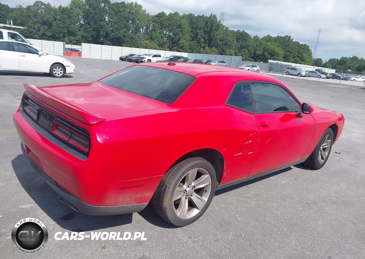 2018 Dodge Challenger Sxt VIN:2C3CDZAG7JH152974 - 4