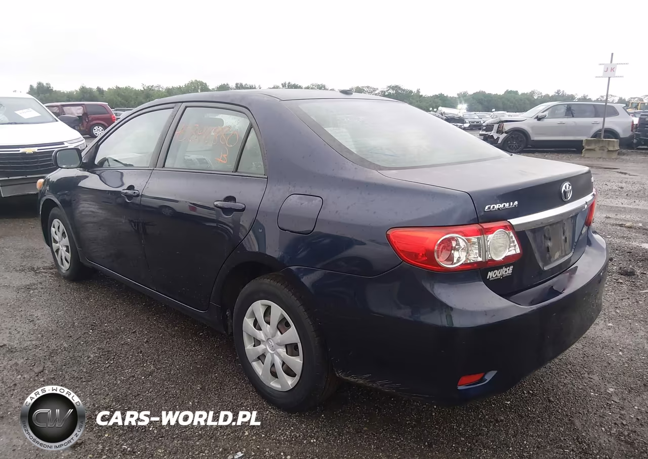 2011 Toyota Corolla Le VIN:JTDBU4EE5BJ090400 - 3