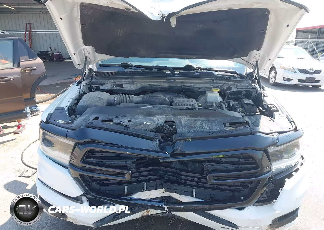 2022 Ram 1500 VIN:1C6SRFJT7NN192710 - 10