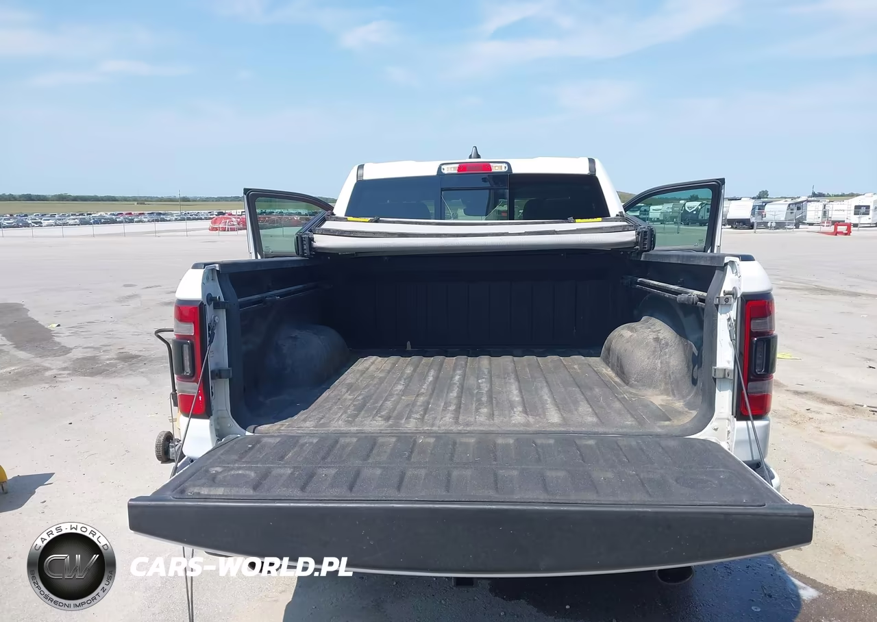 2022 Ram 1500 VIN:1C6SRFJT7NN192710 - 17