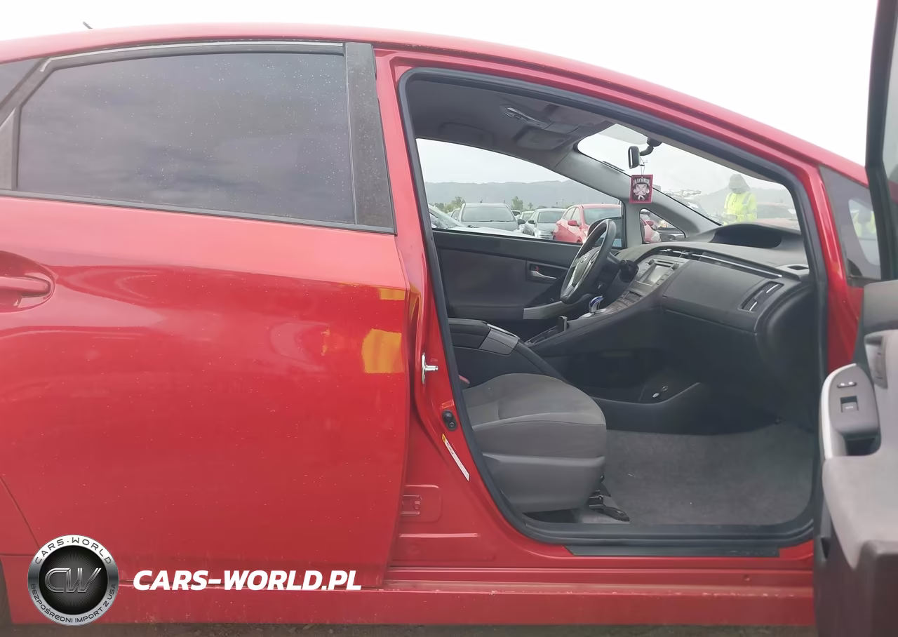 2014 Toyota Prius Two VIN:JTDKN3DU5E0373907 - 5