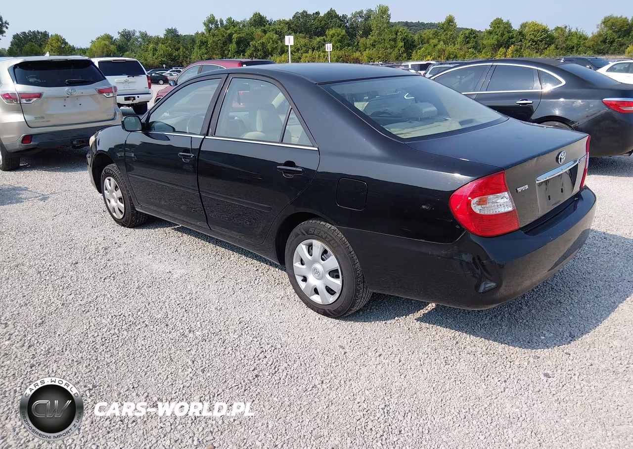 2004 Toyota Camry Le VIN:4T1BE32K14U310369 - 3
