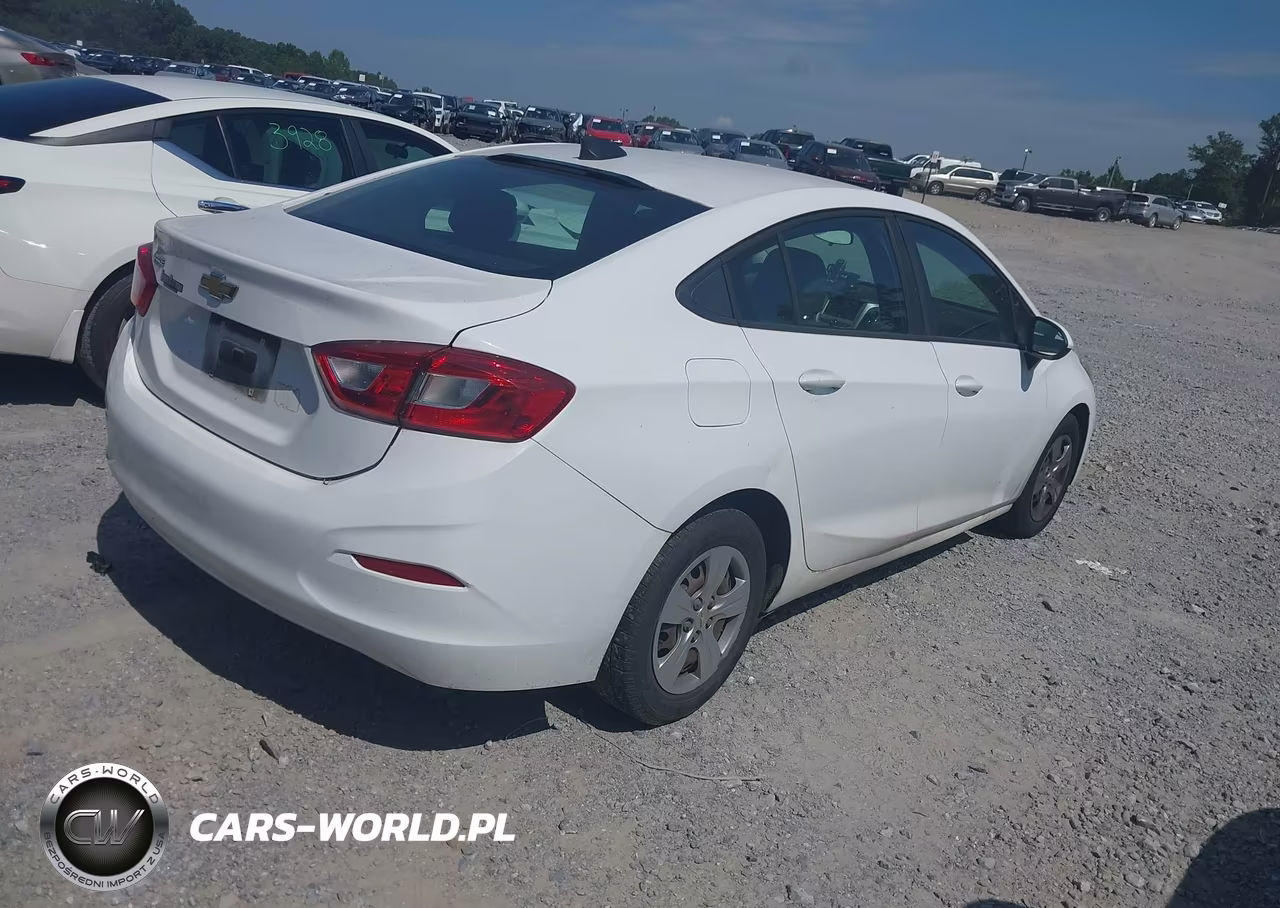 2018 Chevrolet Cruze Ls Auto VIN:1G1BC5SM0J7205591 - 4