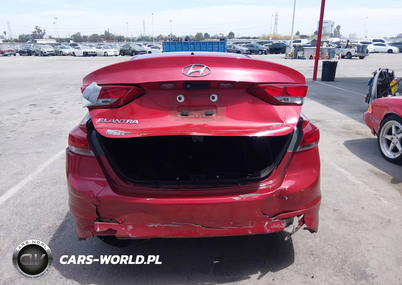 2018 Hyundai Elantra Sel VIN:5NPD84LFXJH252795 - 16
