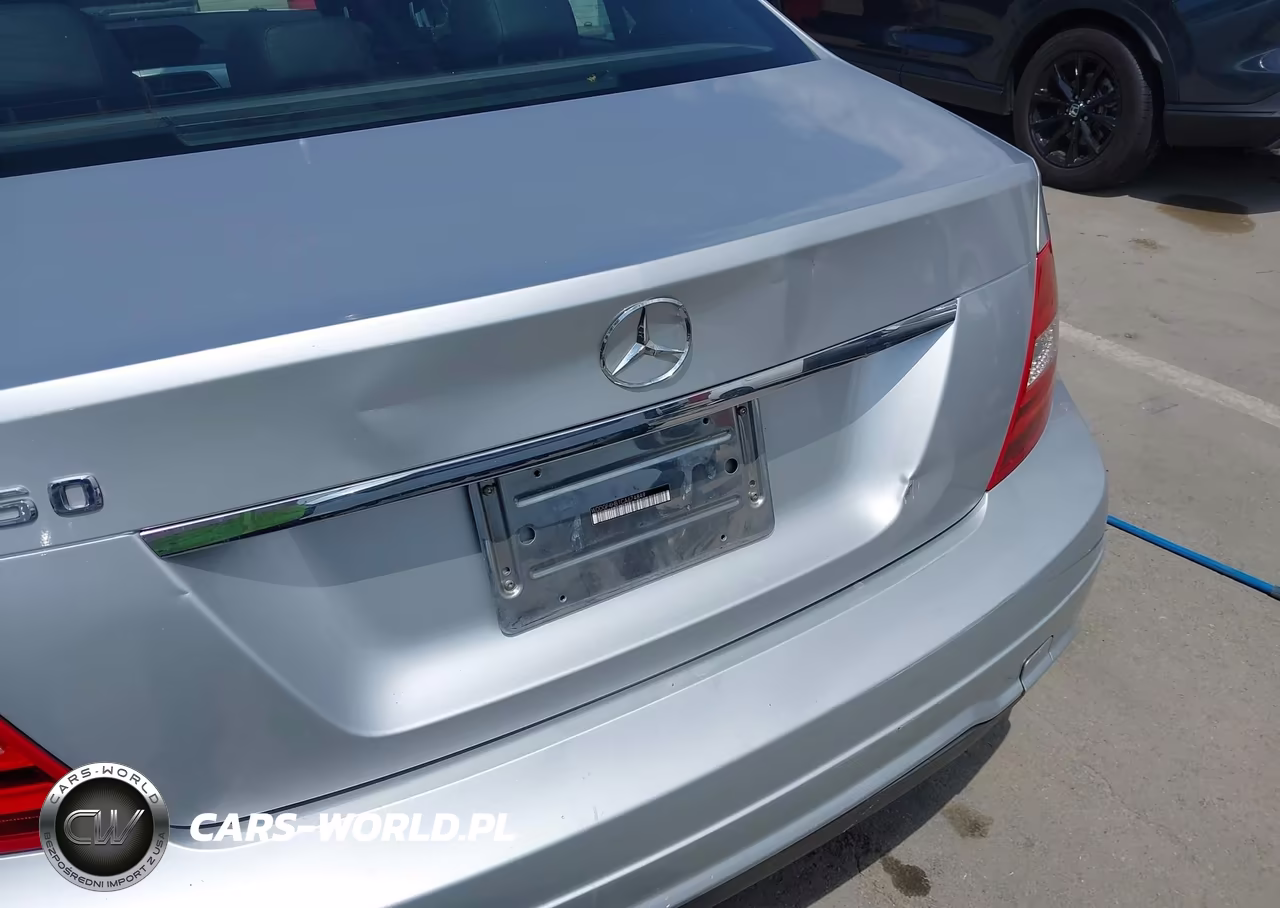 2012 Mercedes-Benz C 250 Sport VIN:WDDGF4HB1CA674849 - 12