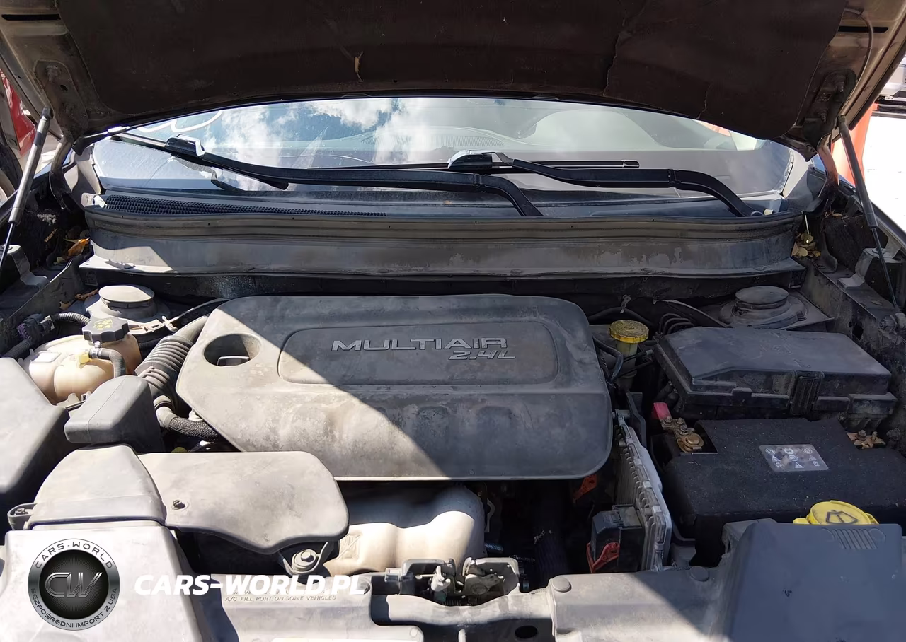 2015 Jeep Cherokee Latitude VIN:1C4PJLCB3FW790863 - 10