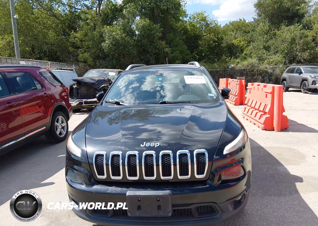 2015 Jeep Cherokee Latitude VIN:1C4PJLCB3FW790863 - 6