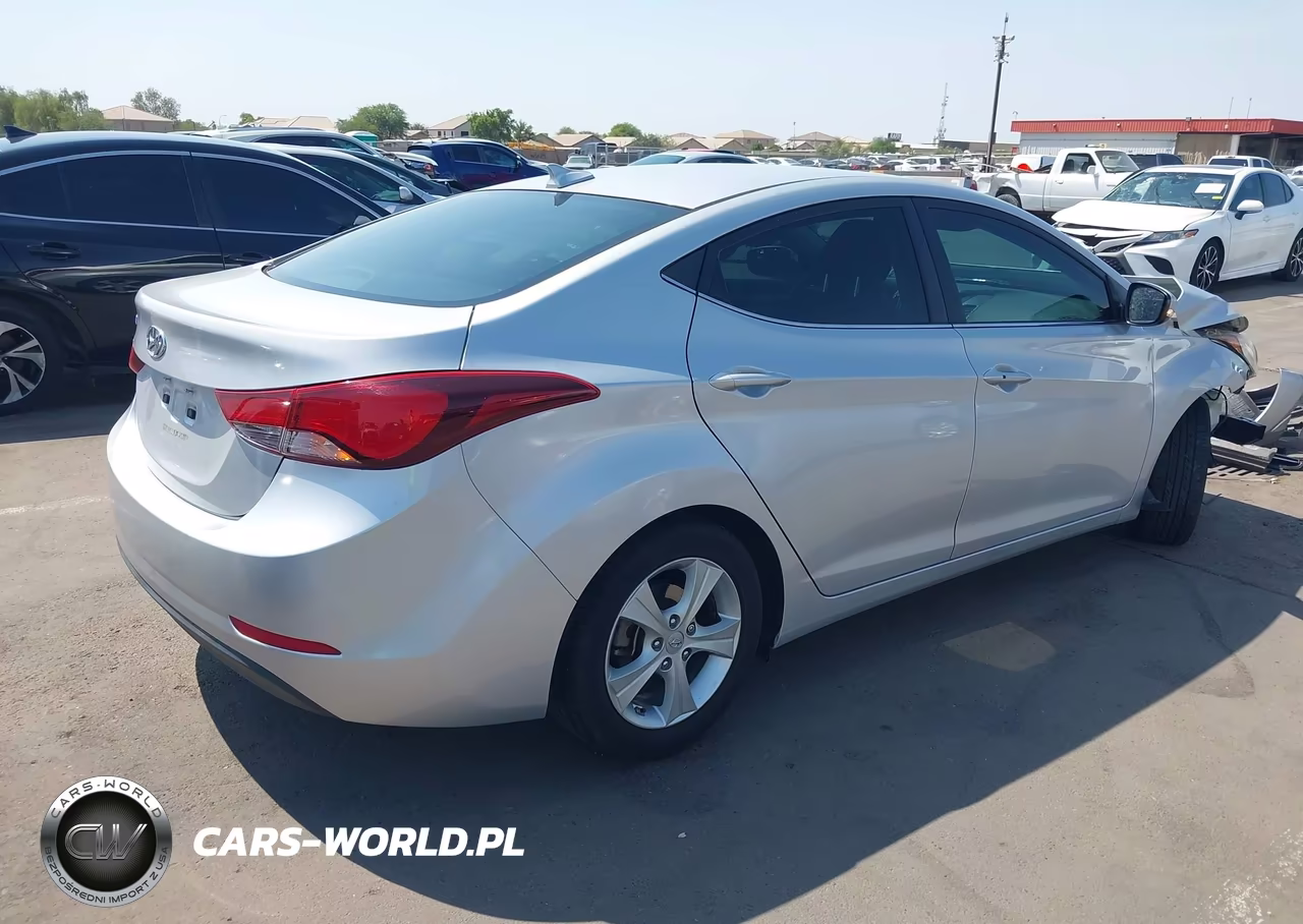 2016 Hyundai Elantra Value Edition VIN:KMHDH4AE3GU579317 - 4