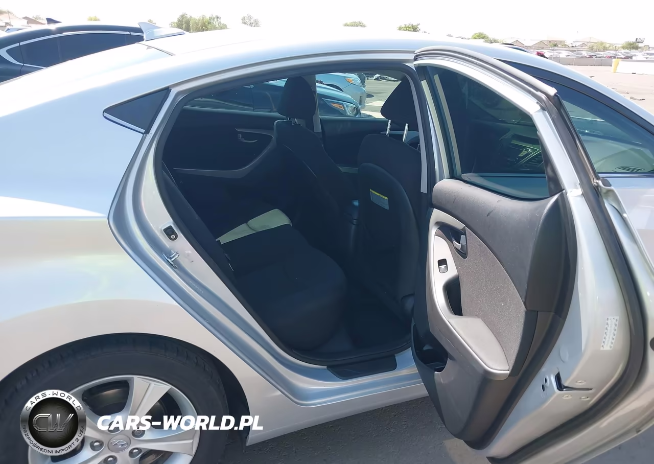 2016 Hyundai Elantra Value Edition VIN:KMHDH4AE3GU579317 - 8