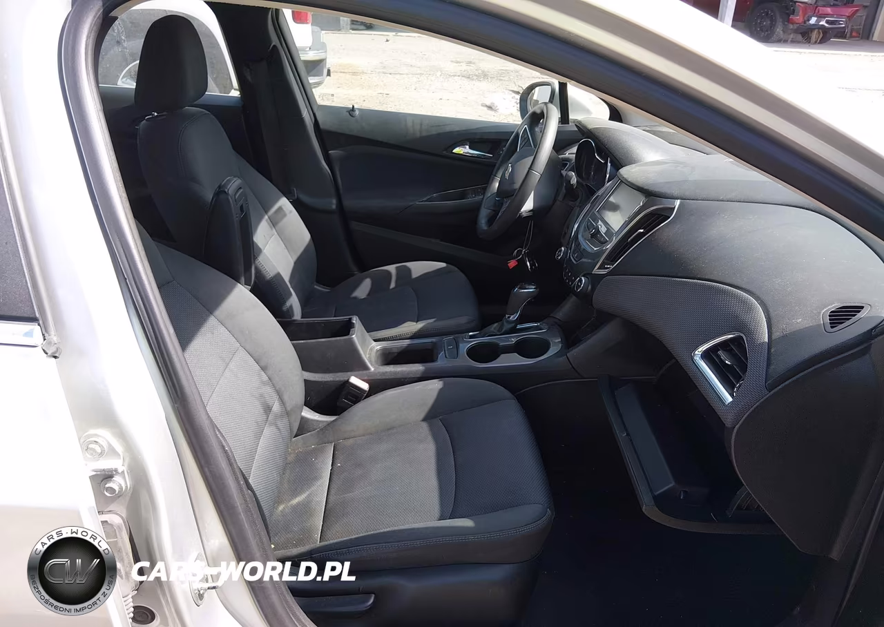 2018 Chevrolet Cruze Lt Auto VIN:3G1BE6SM2JS631980 - 5