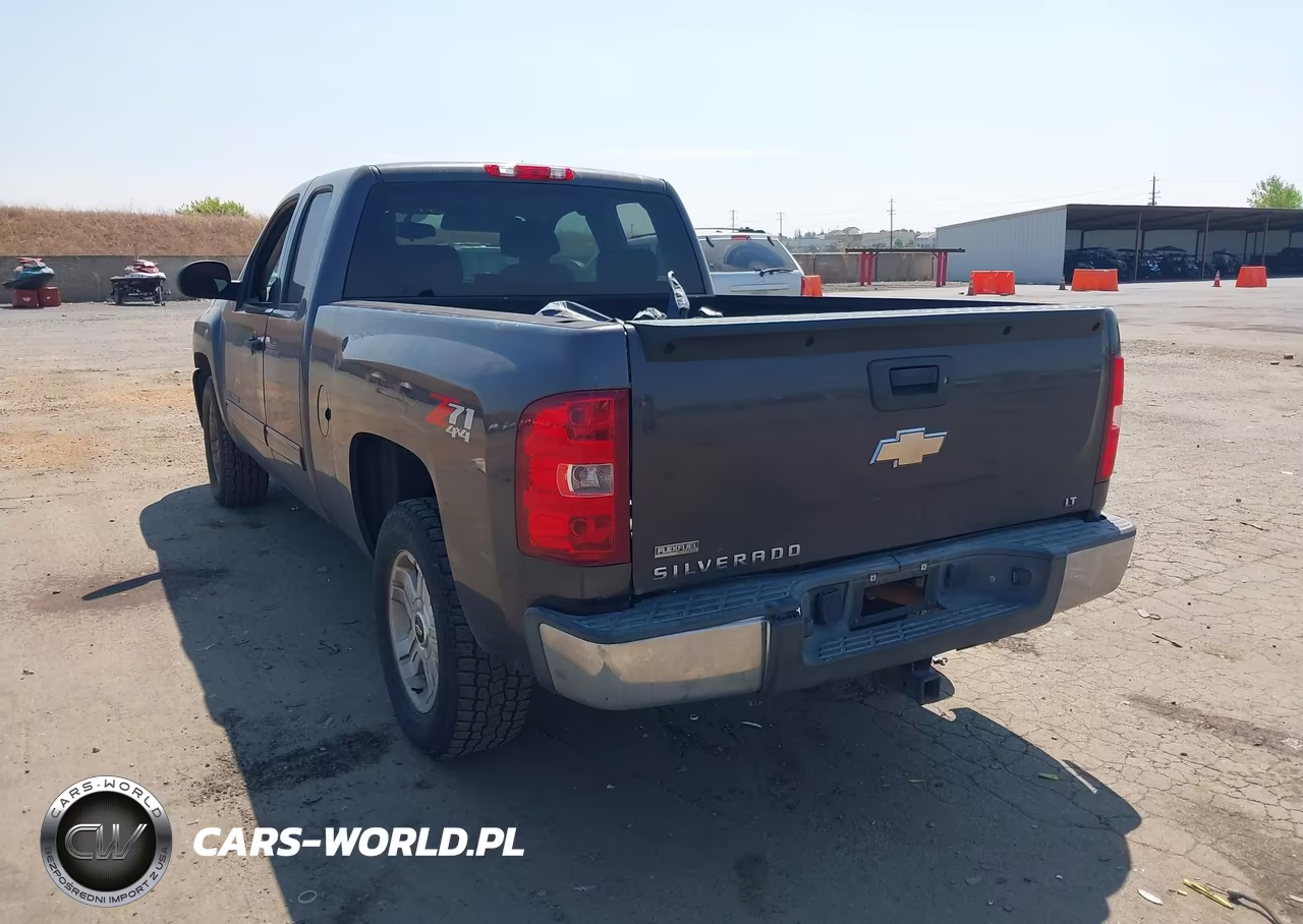 2011 Chevrolet Silverado 1500 Lt VIN:1GCRKSE38BZ138464 - 3