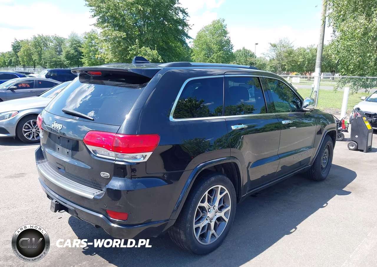 2021 Jeep Grand Cherokee Overland 4X4 VIN:1C4RJFCG8MC586578 - 4