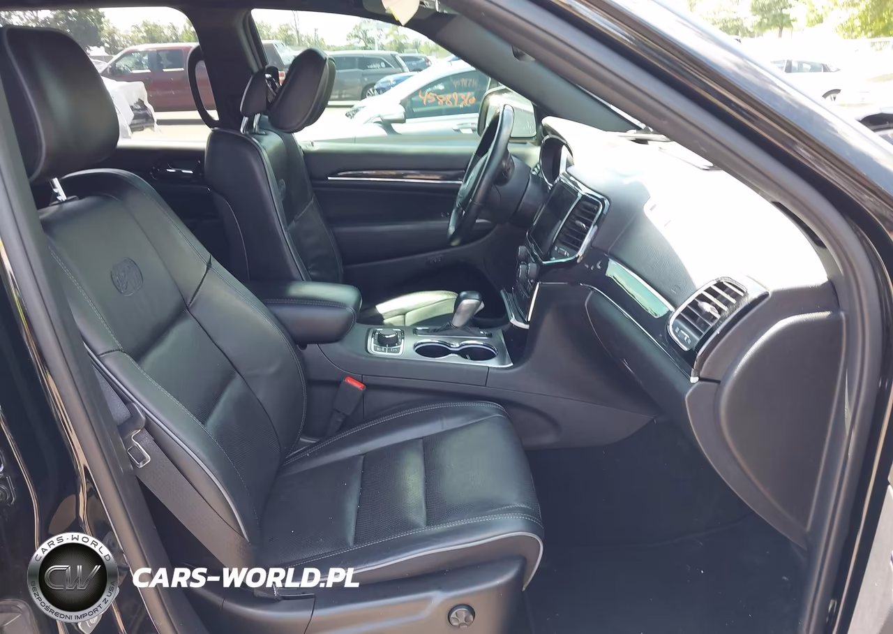 2021 Jeep Grand Cherokee Overland 4X4 VIN:1C4RJFCG8MC586578 - 5