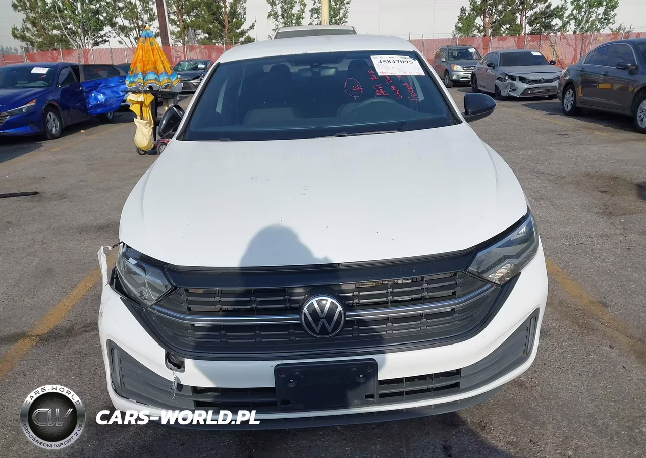 2023 Volkswagen Jetta 1.5T Sport VIN:3VWBM7BUXPM010965 - 12