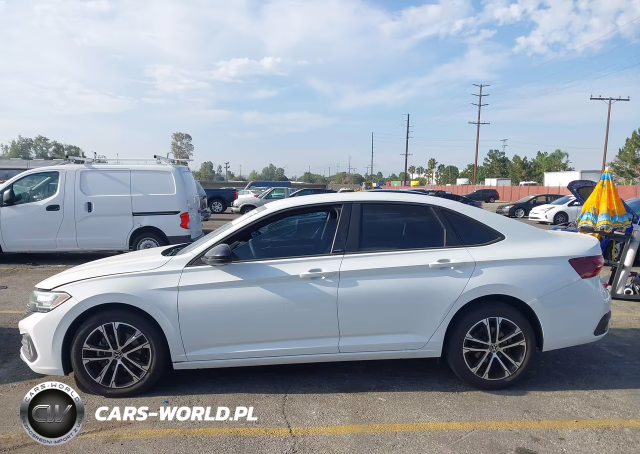 2023 Volkswagen Jetta 1.5T Sport VIN:3VWBM7BUXPM010965 - 14
