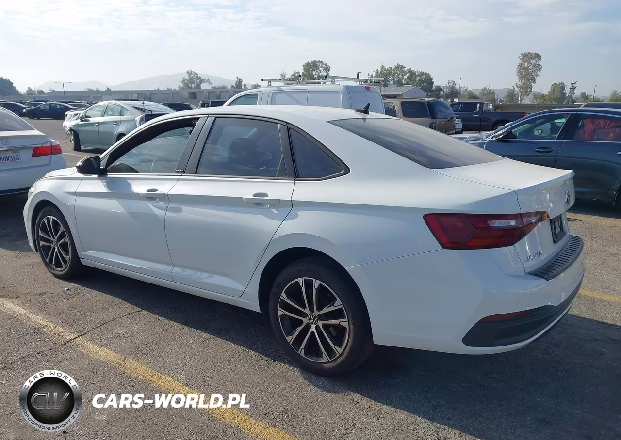 2023 Volkswagen Jetta 1.5T Sport VIN:3VWBM7BUXPM010965 - 3