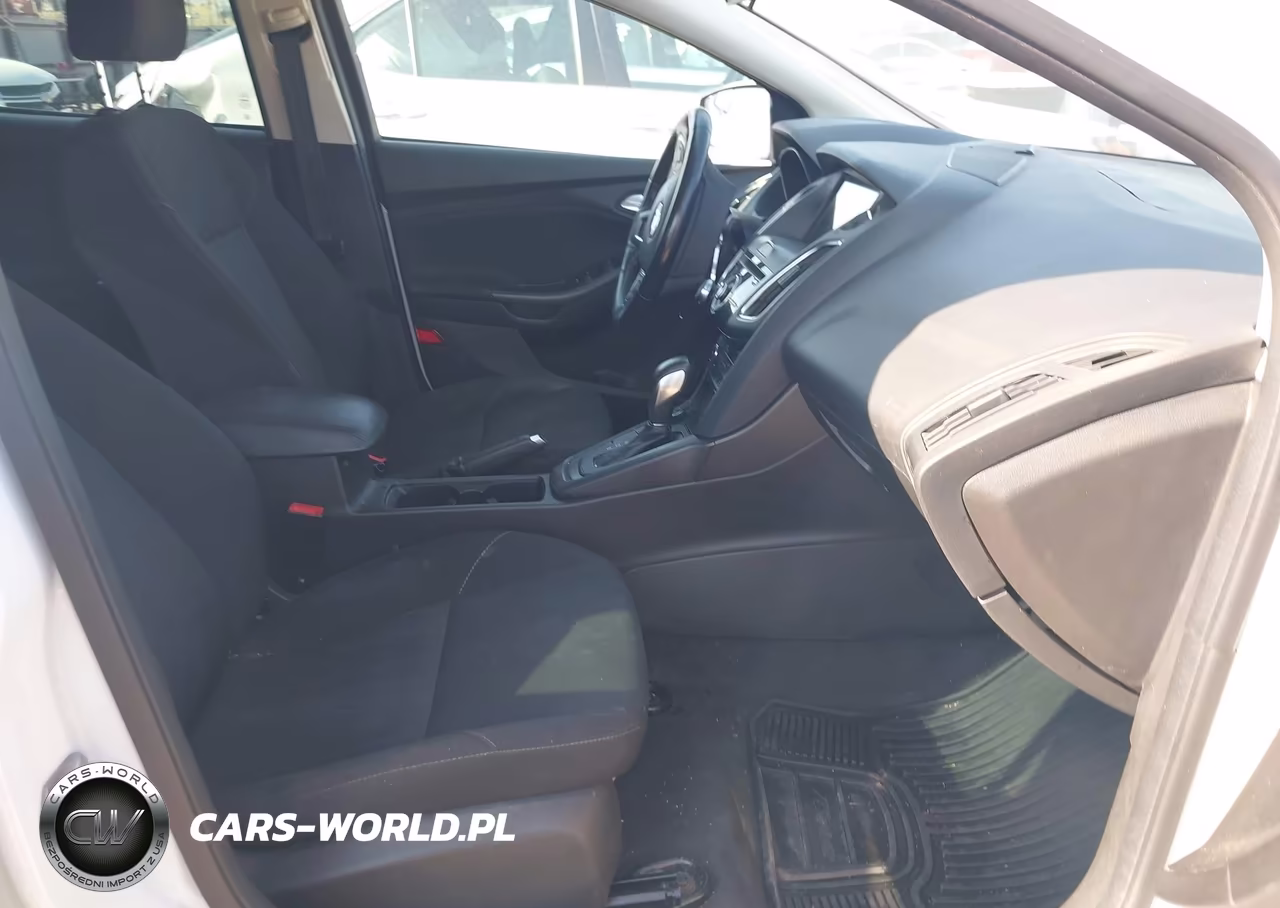 2017 Ford Focus Sel VIN:1FADP3H21HL257527 - 5