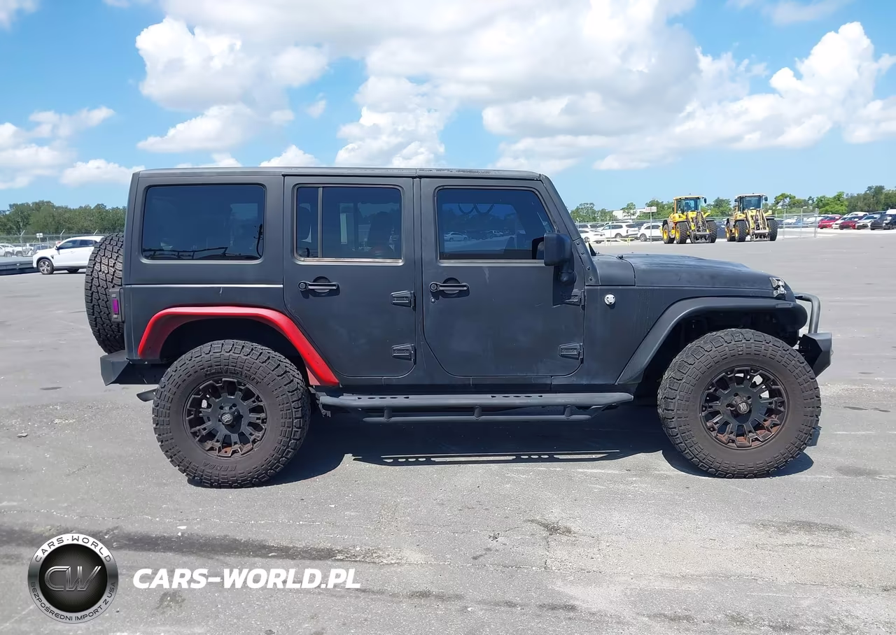 2014 Jeep Wrangler Unlimited Sport VIN:1C4HJWDG4EL113613 - 13