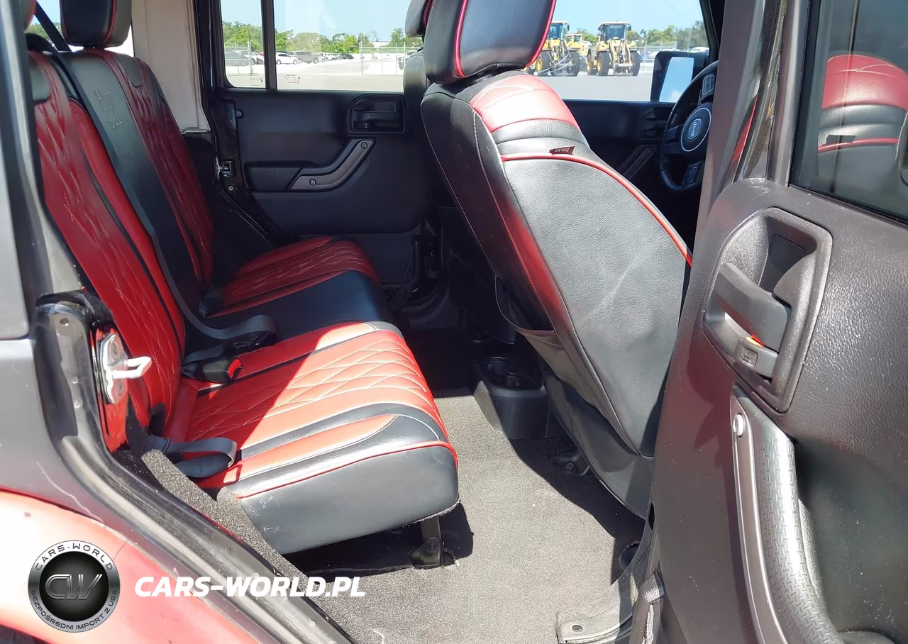 2014 Jeep Wrangler Unlimited Sport VIN:1C4HJWDG4EL113613 - 8