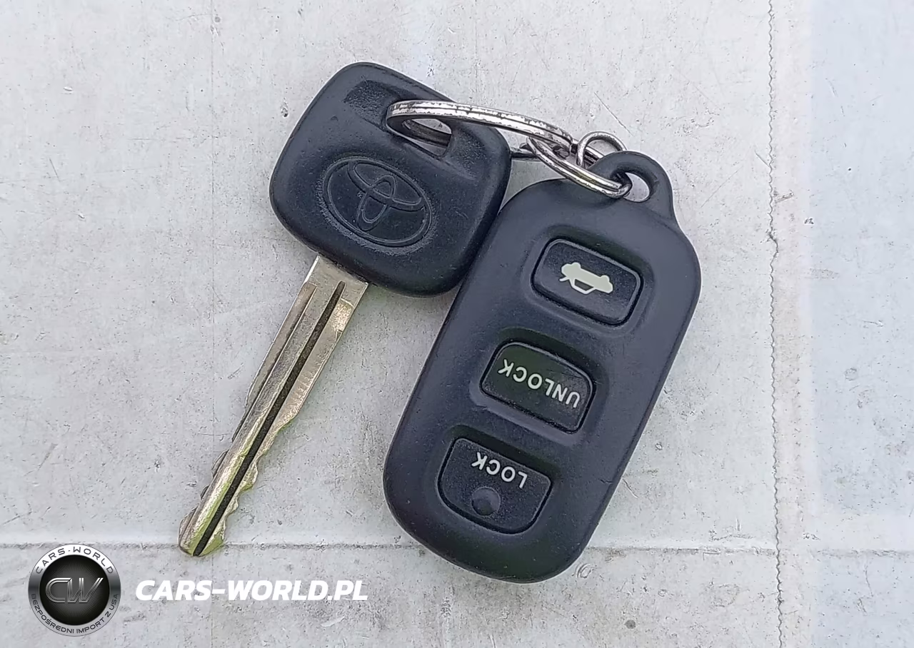 2003 Toyota Camry Le VIN:JTDBE32K630161144 - 11