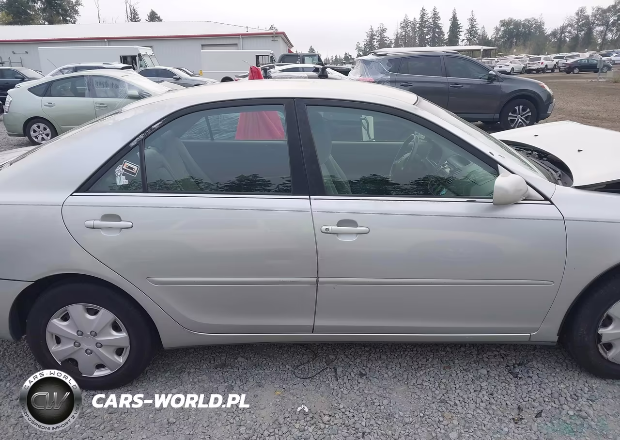 2003 Toyota Camry Le VIN:JTDBE32K630161144 - 13