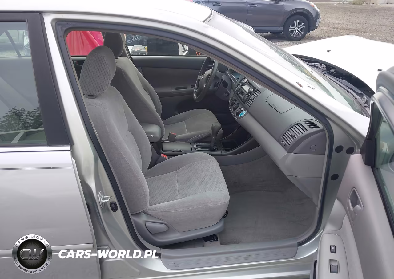 2003 Toyota Camry Le VIN:JTDBE32K630161144 - 17